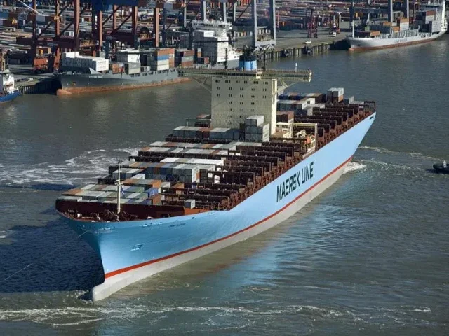 Maersk and Hapag-Lloyd Restore FM1 Asia–Middle East Service to Khor Fakkan