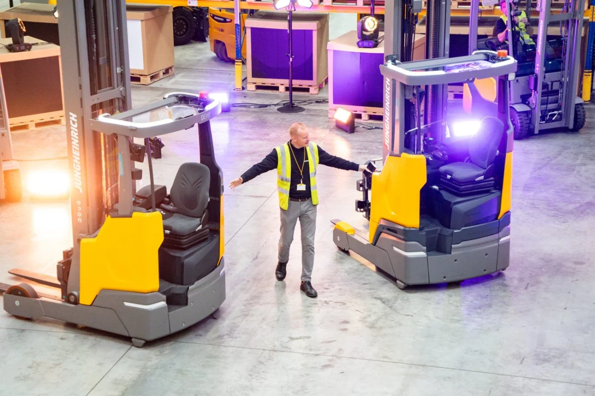 Jungheinrich Pairs Electric Truck Launches With Warehouse Power Planning