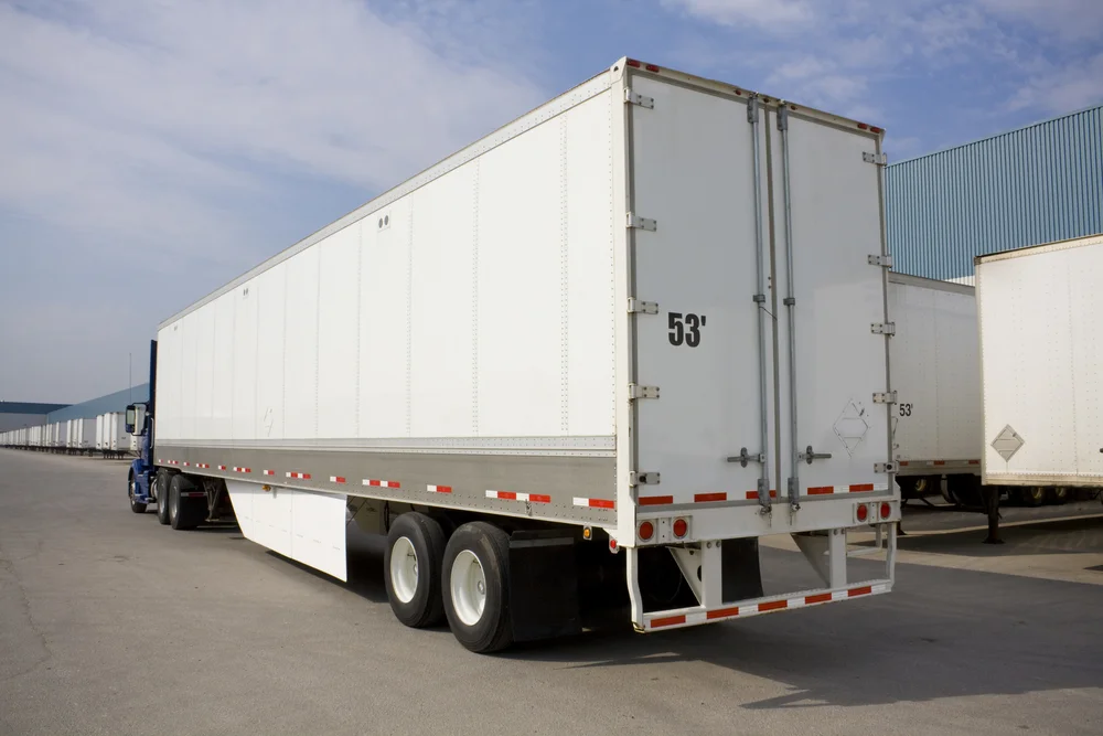 How Dealerships Use Enclosed Single Car Transport for Customer Deliveries
