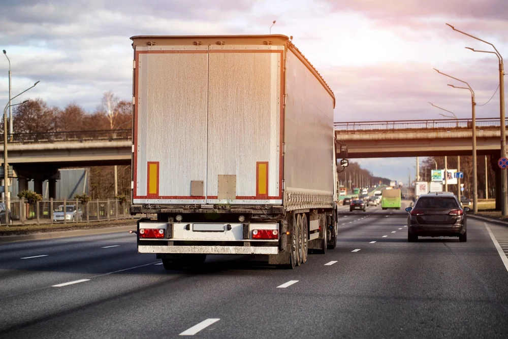 How Distance Shapes Single Car Transport Timelines